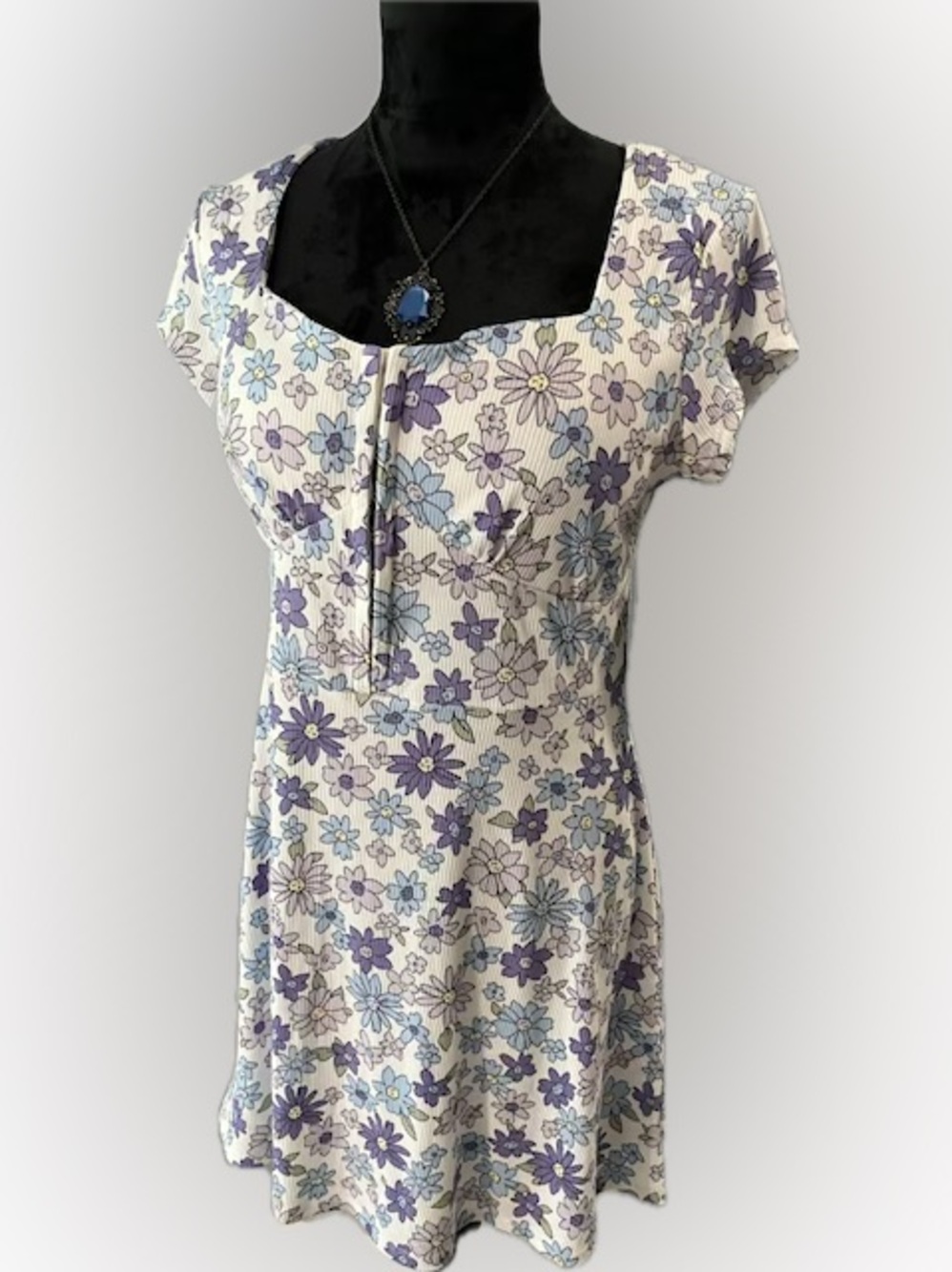 NO BOUNDARIES Floral Square Neck A-Line Dress in Lavender and Light Blue